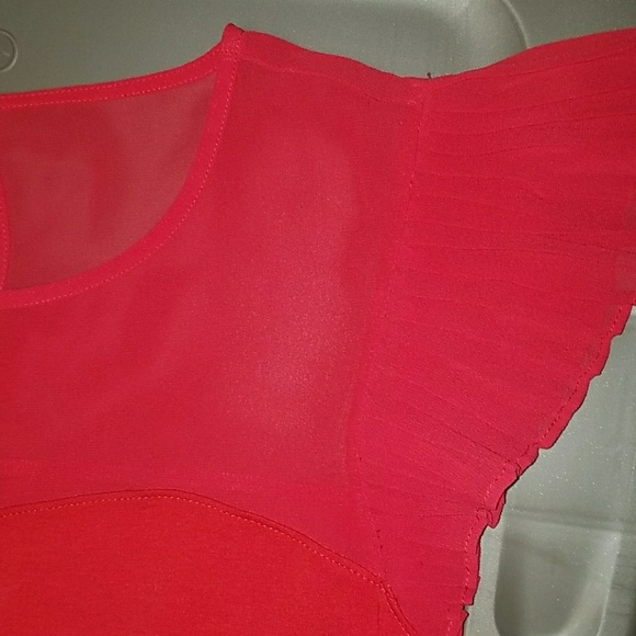 Express Top Red - Picture 5 of 7